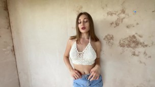 Hottie Big Ass Gets Realtor’s Cock Instead of Discount