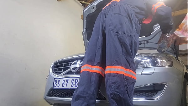 My mechanic asked if he can fuck my wife and i said yes