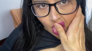 Perverted Latina Stepmom Needs To Be Fucked – MAMICOLOMBIANA #1