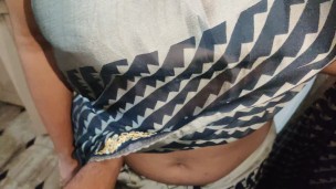 She’s really hot to fuck her in saree